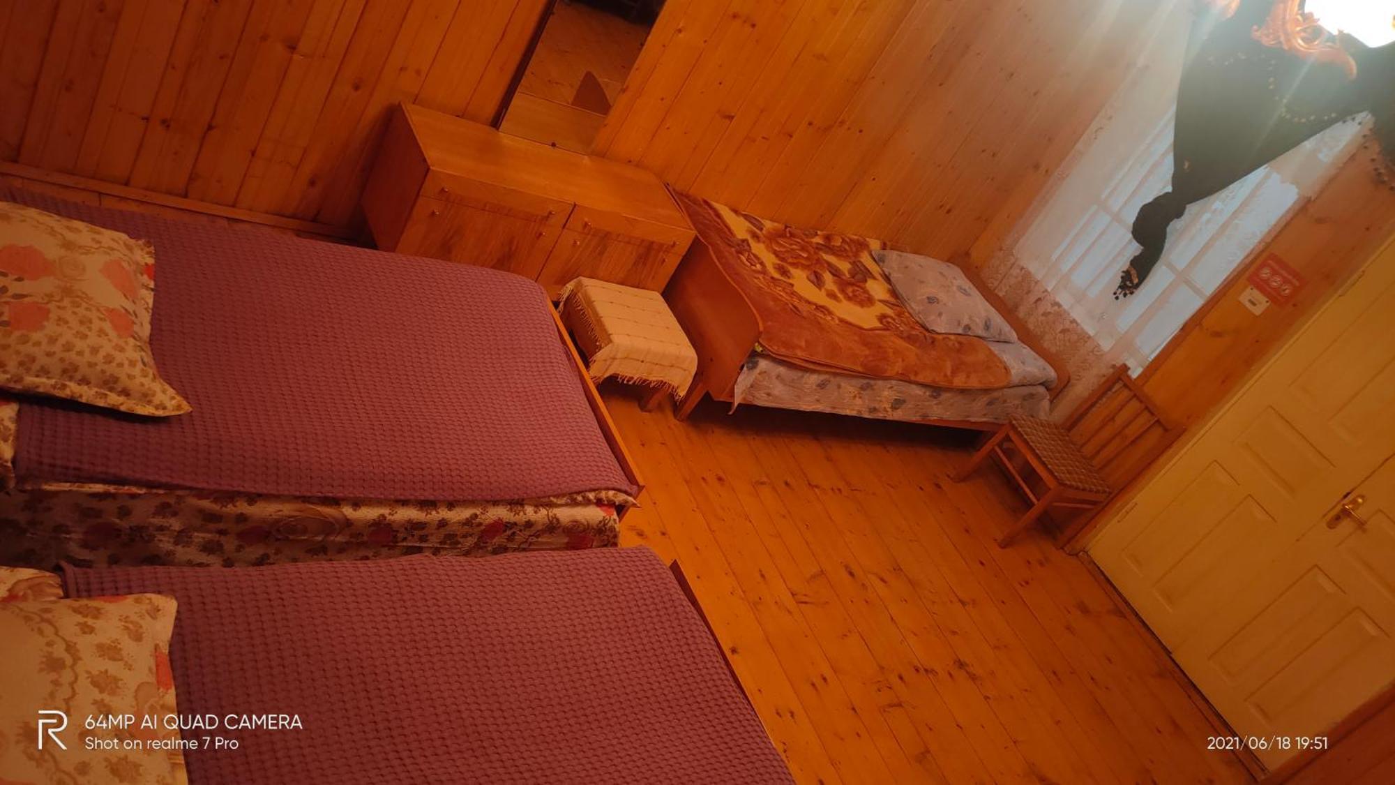 Shaulini Hotel Kashveti Стая снимка